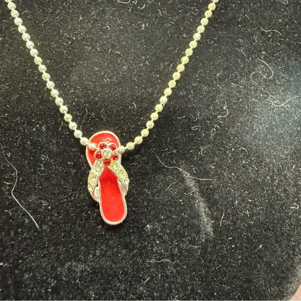 Avon birthstone flip flop Pendant Necklace January NIB vintage 2007
